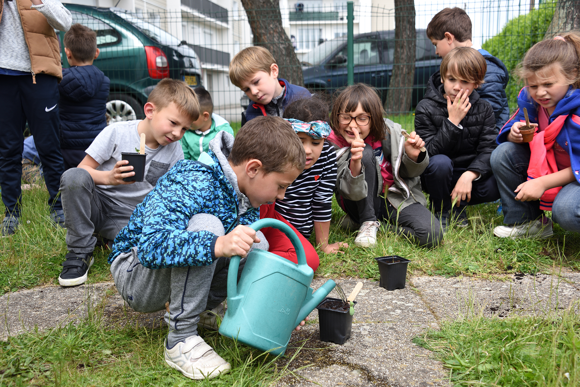 Les extras - jardinage (école de la Profondine)